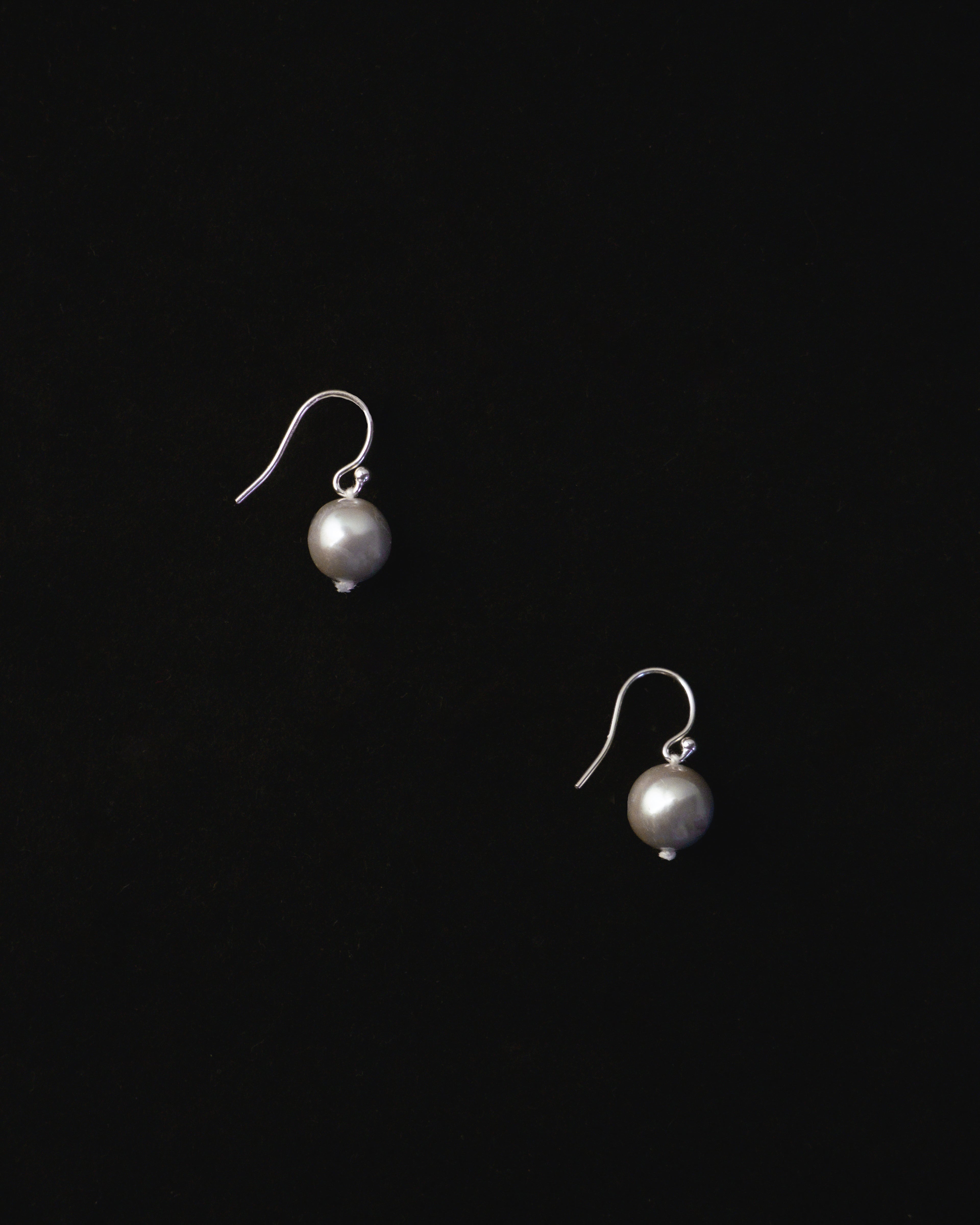 Arlo Pearl Earrings